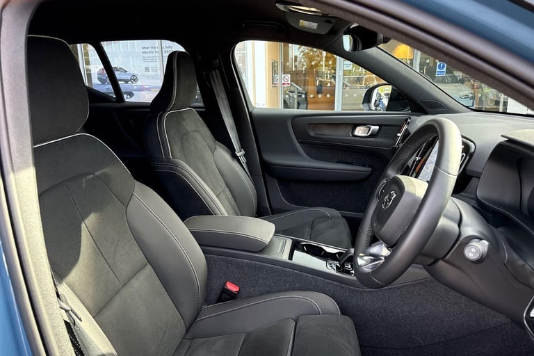 2025 Volvo EX40 185kW Extended Range Plus 78kWh 5dr Auto ESTATE ELECTRIC Automatic