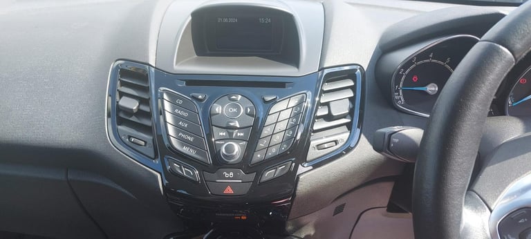 2015/65 Ford Fiesta 1.0 EB Zetec S/S, ONLY 51,954 MILES, £20 ROAD TAX, LOW OWNER