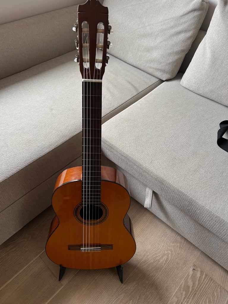 Classical Guitar Yamaha CG101A