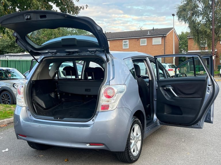 2010 Toyota Verso 1.6 V-matic TR 5dr MPV Petrol Manual