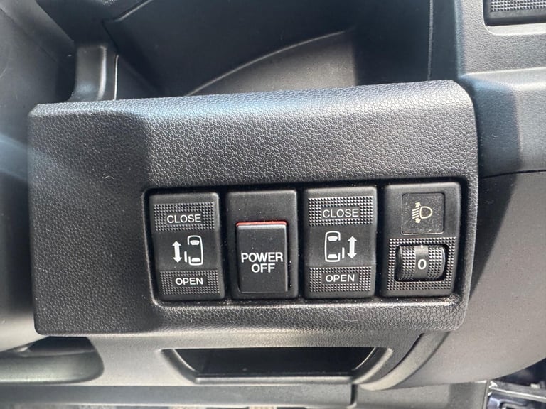 MAZDA MAZDA5 1.6 d Sport 2012