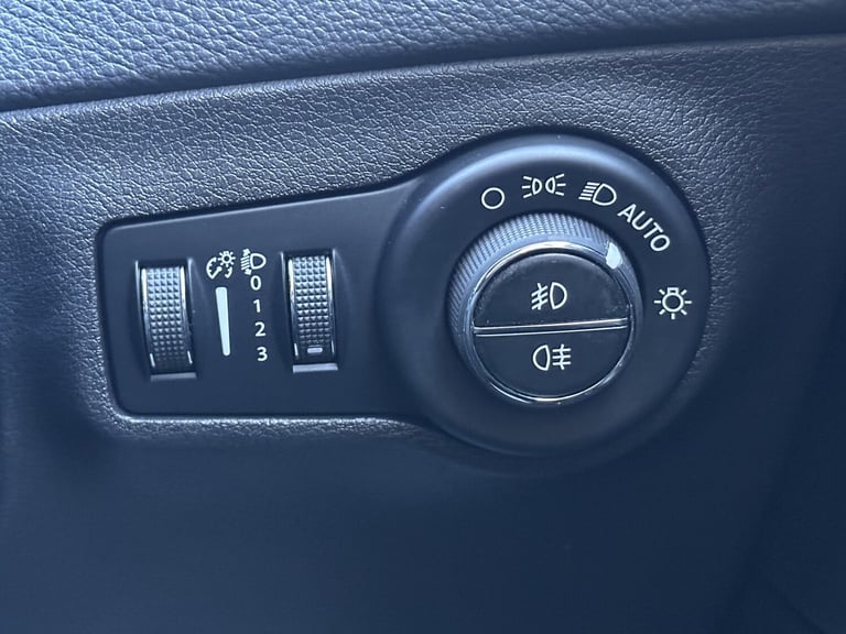 JEEP COMPASS 2019 Jeep Compass Longitude 1.4 MultiAir Petrol Manual 5 Door