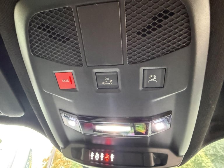 2025 Abarth 600e 54kWh Scorpionissima SUV 5dr Electric Auto (280 ps) Hatchback Electric Automatic