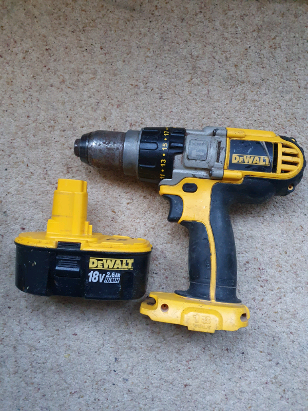 DEWALT 18V 3 SPEED HAMMER DRILL WITH X1 2.6Ah NiMH BATTERY 