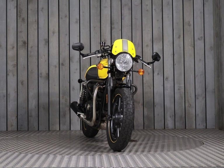 2017 17 TRIUMPH STREET CUP 900