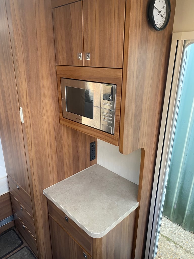 Lunar quasar 462  2 berth 2013  end wash R 
