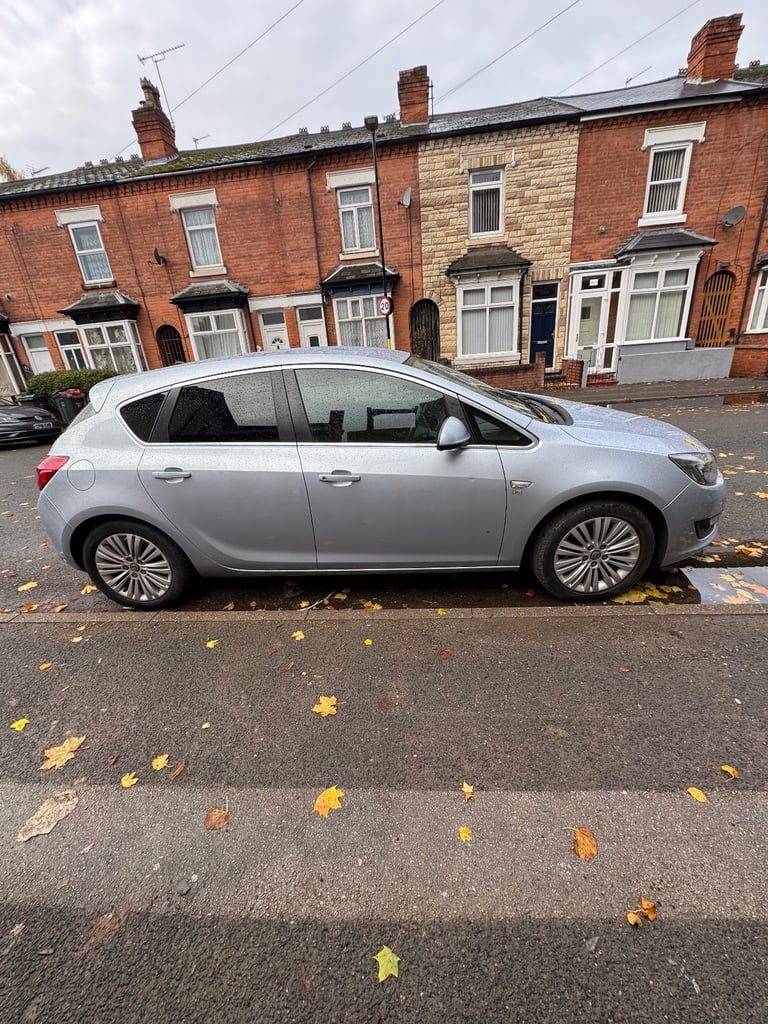 Vauxhall, ASTRA, Hatchback, 2014, Manual, 1686 (cc), 5 doors