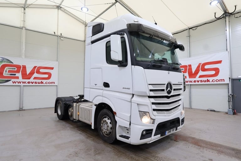 image for 2018 (18 PLATE) Mercedes Benz ACTROS 2448 6x2 Euro 6 Tractor Units