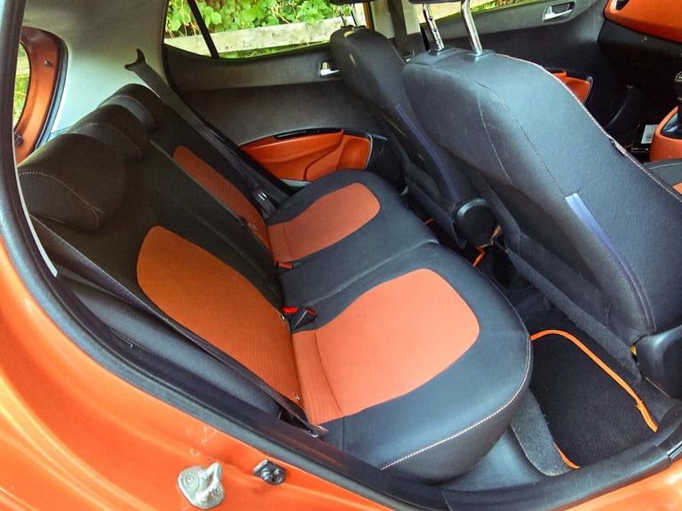 Nice Looking Car Choice of AIR-CONDITIONING REAR PARKING SENSORS 