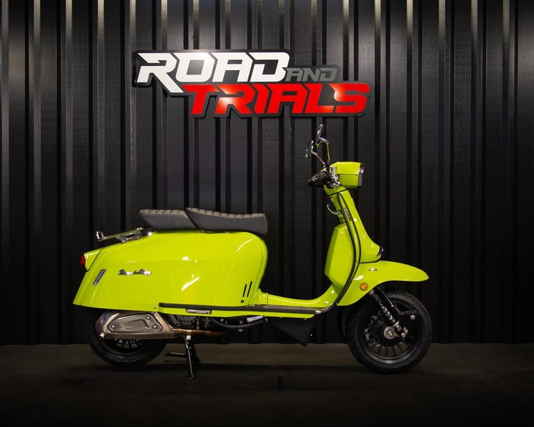 image for Royal Alloy GP350 LC MT - Brand New - Gorgeous 350cc Scooter