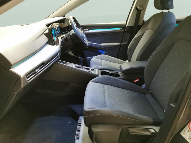 2023 Volkswagen Golf 1.5 eTSI MHEV Life Hatchback 5dr Petrol Hybrid DSG Euro 6 (s/s) (150 ps) -  ...