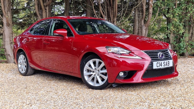 LEXUS IS 2.5 300h Executive Edition 2016