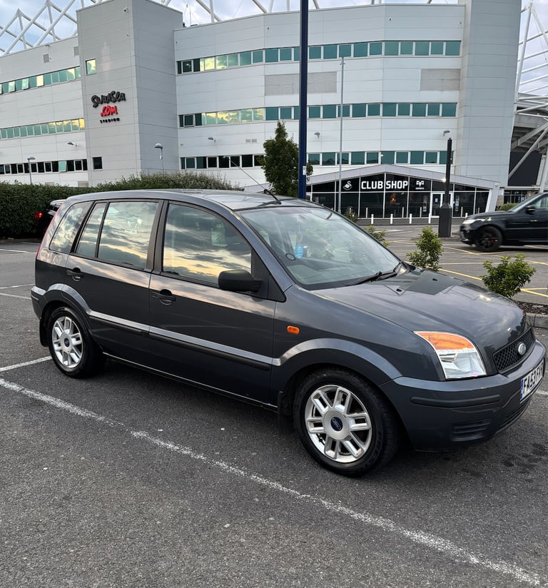 Ford Fusion 1.4 Hatchback 2004 Manual – MOT till 26 November – Spares or Repair