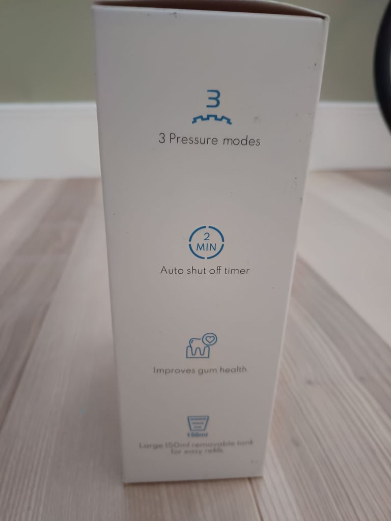 Aquasonic Aqua Flosser - Professional Rechargeable Water Flosser with 3 Tips 