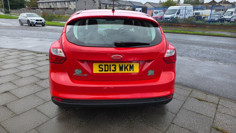 2013 Ford Focus 1.6 TDCi Titanium ECOnetic 5dr HATCHBACK Diesel Manual