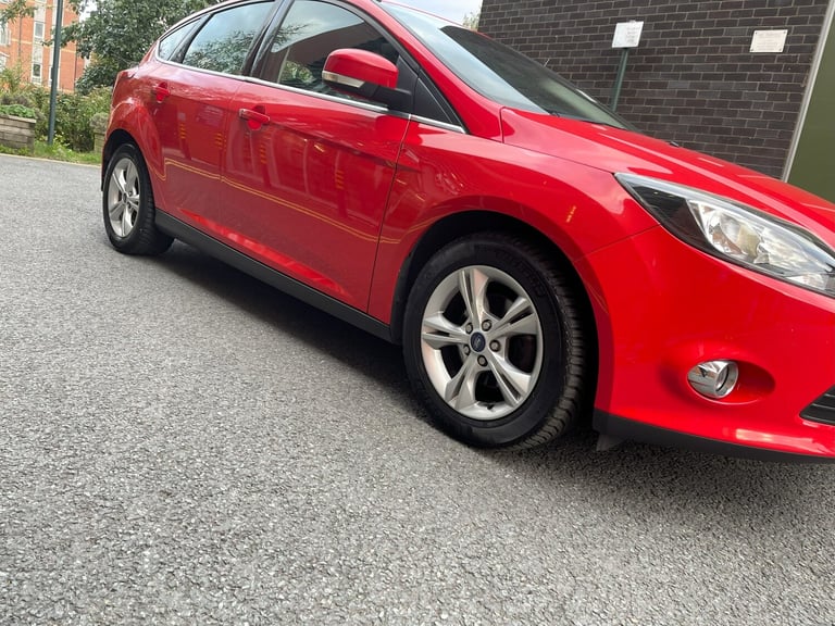 2014 Ford Focus 1.0 125 EcoBoost Zetec 5dr HATCHBACK Petrol Manual