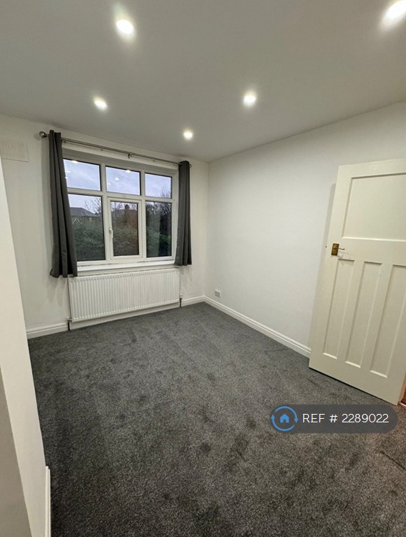 3 bedroom house in Welbeck Avenue, Manchester, OL9 (3 bed) (#2289022)