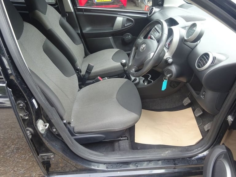 2012 Toyota AYGO 1.0 VVT-i Fire Hatchback 5dr Petrol FOR SALE WITH 12 MONTHS MOT Hatchback Petrol...
