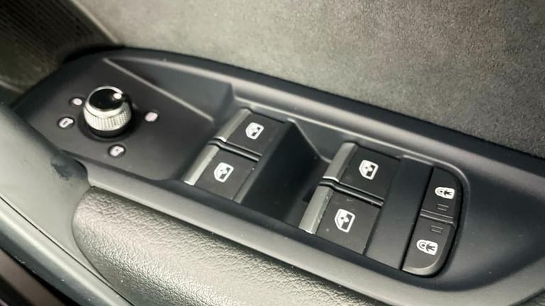 2024 Audi Q5 Black Edition 40 TDI quattro 204 PS S tronic Automatic SUV Diesel Automatic