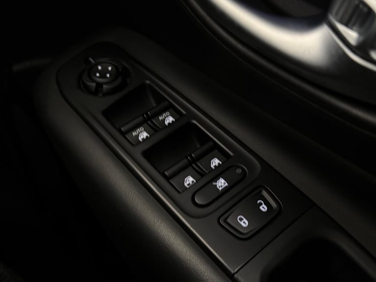 2020 Jeep Renegade 1.3 GSE T4 Night Eagle DDCT Euro 6 (s/s) 5dr ESTATE Petrol Automatic