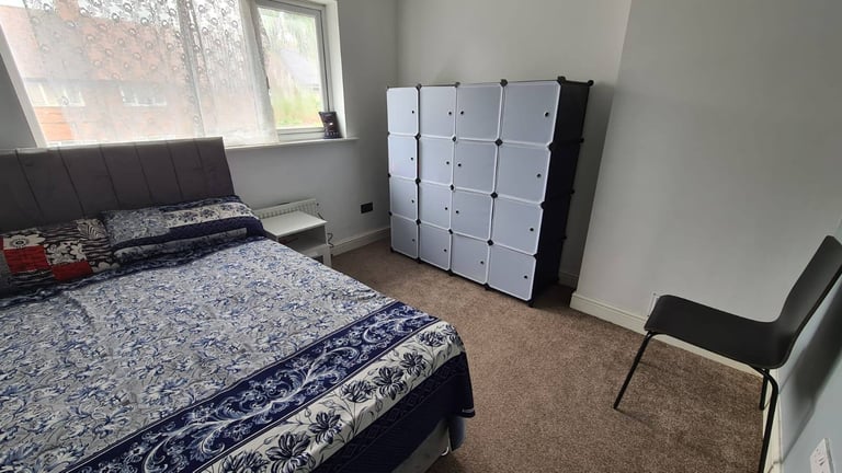 Room.availanle in shared house family house