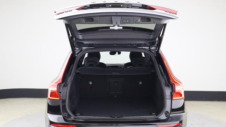  Volvo XC60 B5 (P) AWD Plus Black Edition (Harman Kardon Sound, 360 Camera, BLIS) Petrol/Electric...