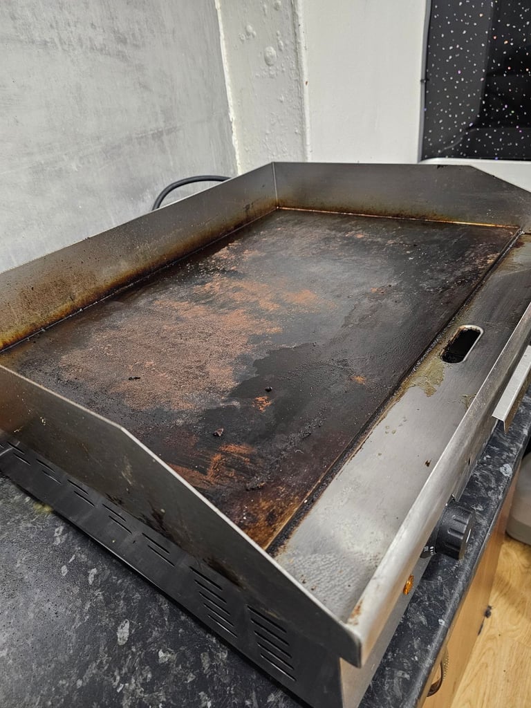Electric griddle