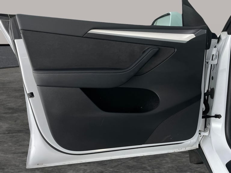 2022 Tesla Model Y (Dual Motor) Long Range SUV 5dr Electric Auto 4WDE (384 bhp) - REVERSE CAM  Su...