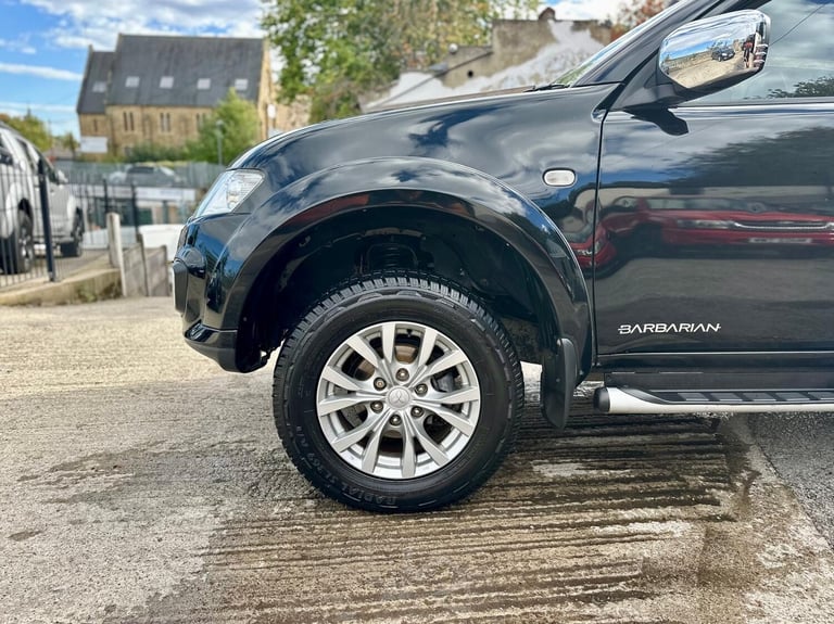 2015 Mitsubishi L200 Double Cab DI-D Barbarian 4WD Auto 176Bhp PICK UP Diesel Automatic