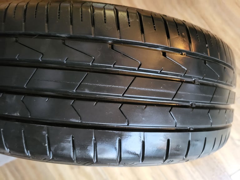 Ford fiesta alloy wheel and tyre 