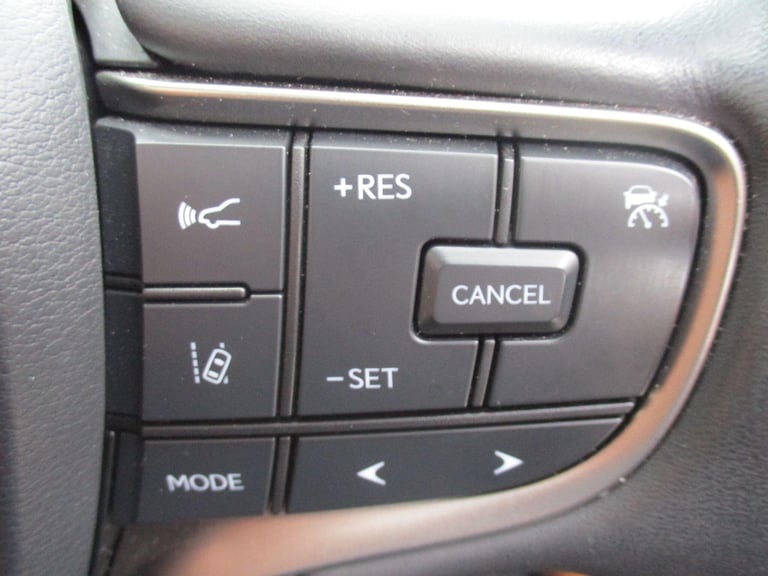 2022 Lexus UX 2.0 250h Takumi SUV 5dr Petrol Hybrid E-CVT Euro 6 (s/s) (184 ps) ESTATE Petrol/Ele...