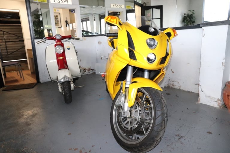 2004 Ducati 999 GIALIO FLY  2004ONLY 200 MILES FROM NEW Petrol Manual