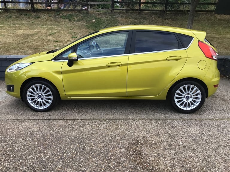 2013 Ford Fiesta 1.5 TDCi Titanium 5dr HATCHBACK Diesel Manual