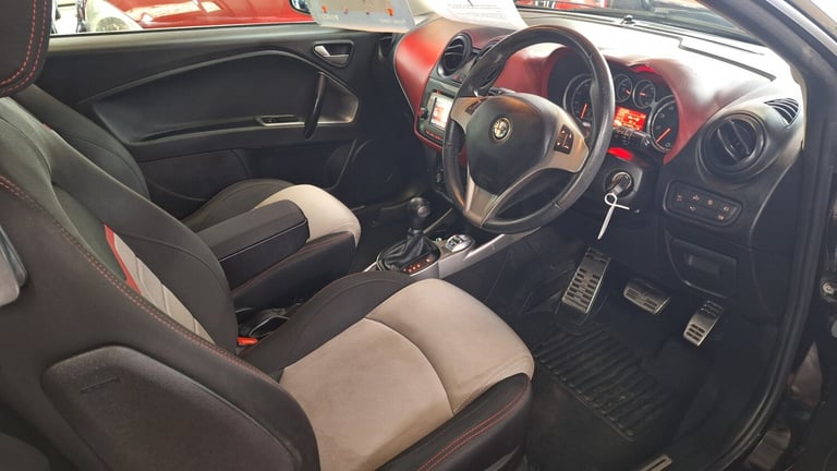 2014 Alfa Romeo MiTo 1.4 TB MultiAir Distinctive Automatic 3-Door From £4,495 + Retail Package HA...