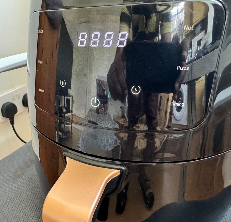 AIR FRYER