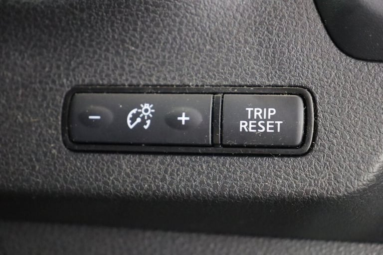 2021 Nissan Leaf 40kWh N-Connecta 5dr Auto (SAT NAV, HEATED SEATS) Hatchback ELECTRIC Automatic