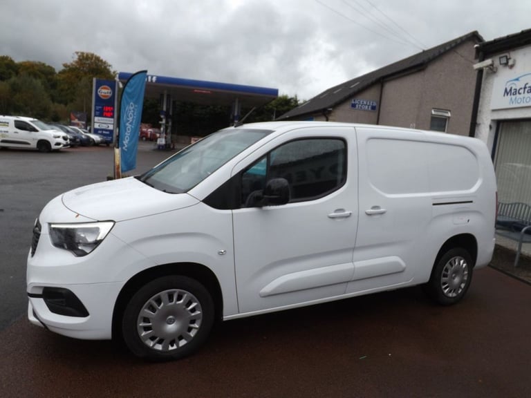 2023 Vauxhall Combo 1.5 Turbo D 2300 Pro Panel Van 6dr Diesel Manual L2 H1 Euro 6 (s/s) (100 ps P...