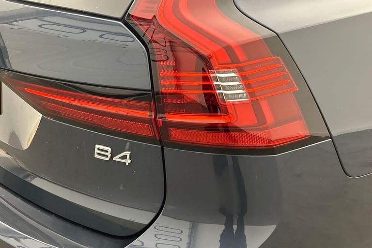 2022 Volvo V90 Plus, B4 mild hybrid, Petrol, Dark ESTATE Petrol/Electric Hybrid Automatic