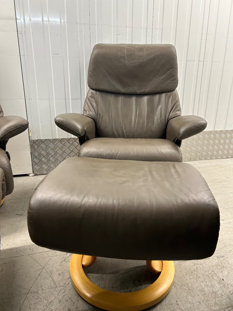 Ekornes Stressless Dream Recliner Olive Leather Chairs & Stools - Medium Size