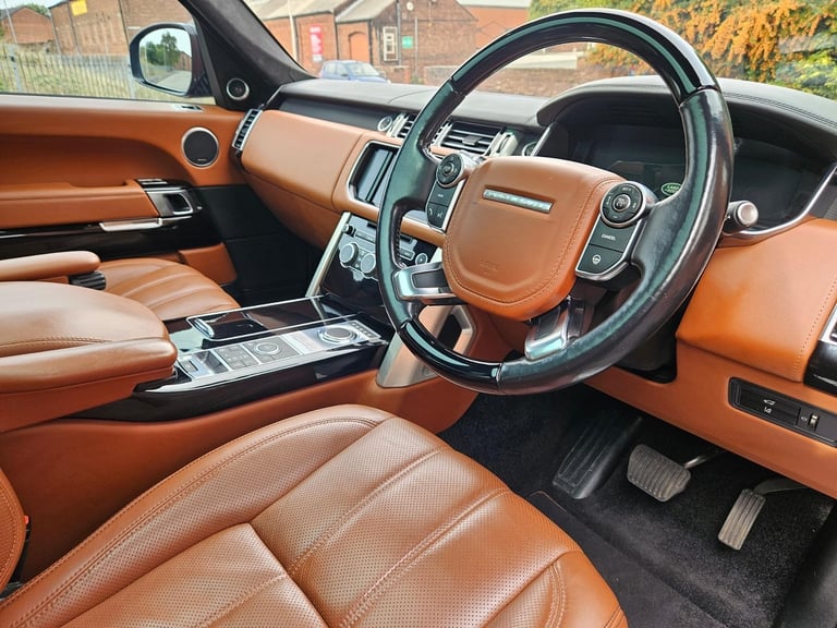 Range Rover 3.0 SDV6 Hybrid autobiography vogue rear entertainment 340bhp Auto