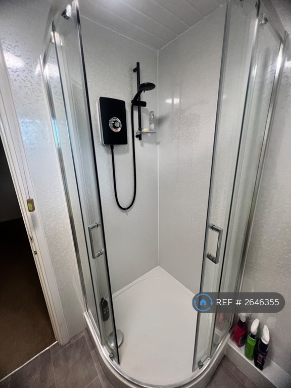 1 bedroom in Ombersley Close, Redditch, B98 (#2646355)