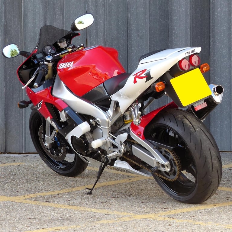 2000 Yamaha YZF-R1 – Increasingly Rare, Superb Condition, Only 13,239 Miles