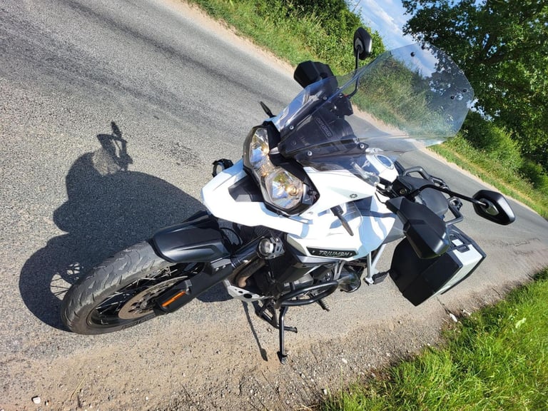 2017 17 TRIUMPH TIGER EXPLORER 1215 XCX WHITE ALLOY PANNIERS ADVENTURE TOURER