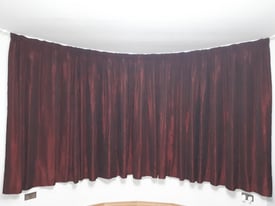 Red lined curtains 154" x 75" or 390cm x 192cm.