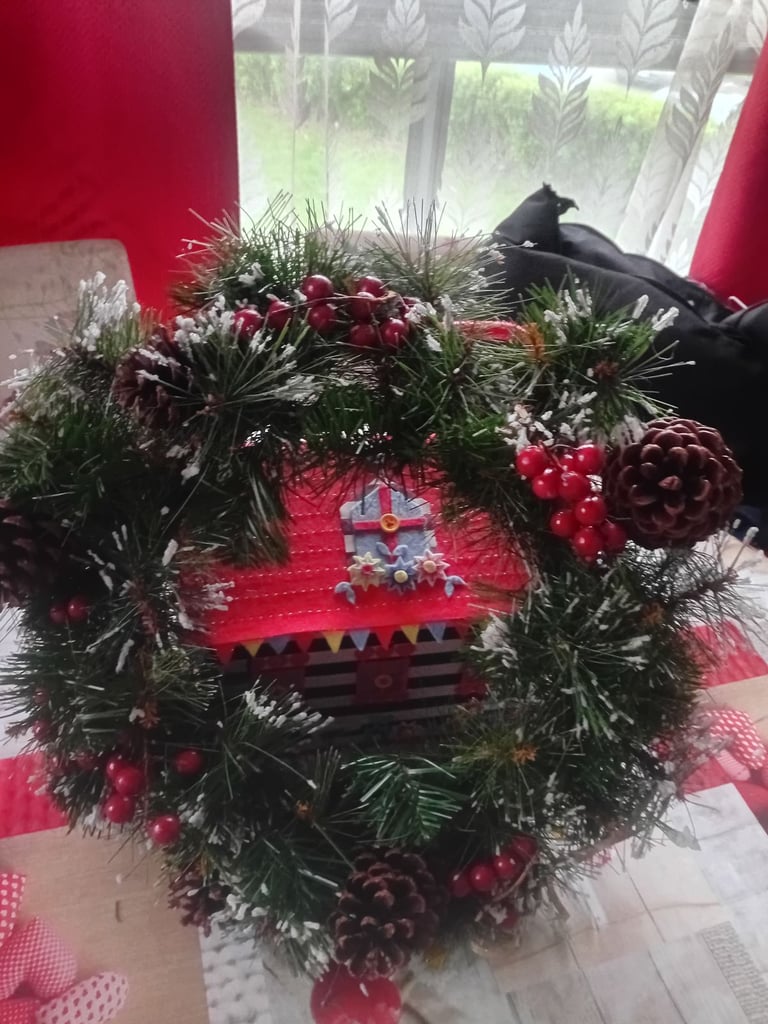 image for GIFT,AS NEW ARTIFICIAL CHRISTMAS WREATH