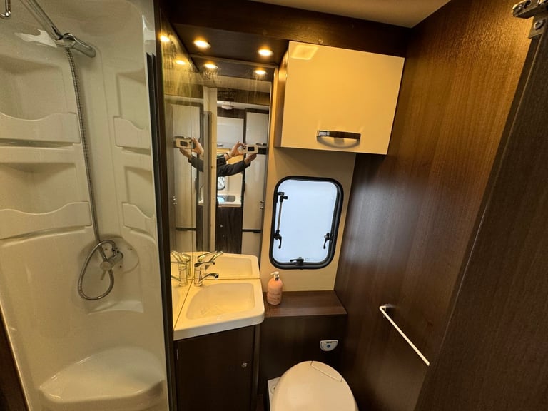 Ford, ROLLER TEAM ZEFIRO 675, 2018, 1995 (cc)