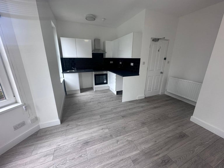 Studio flat - Portswood - BILLS INC - Available NOW