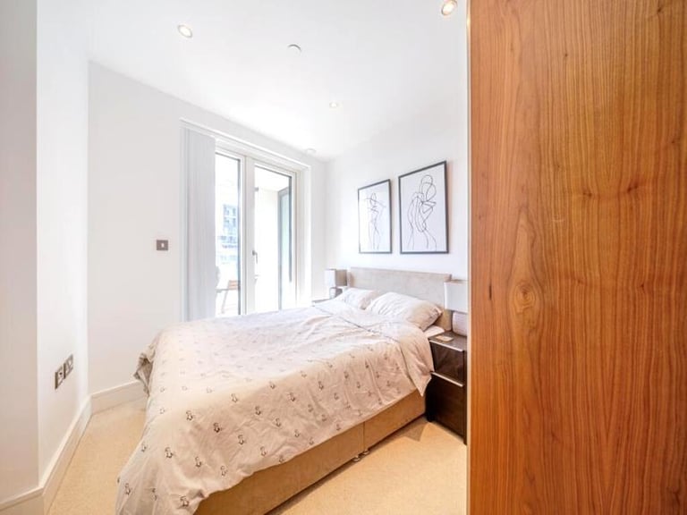 image for 🏠 Bright and cozy room available in Mudchute 