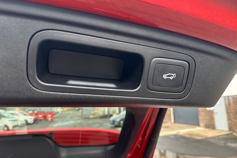 2025 MG MG HS 106290 Hatchback Petrol Manual