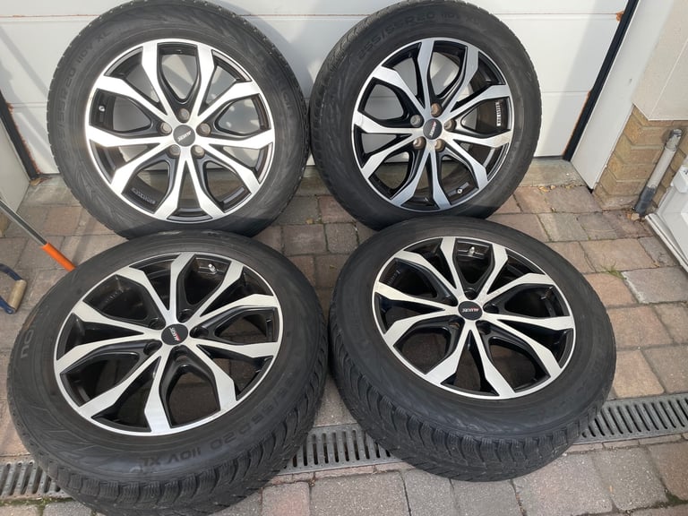 Snow tyres 255/55 R20 on Aluminium Rims